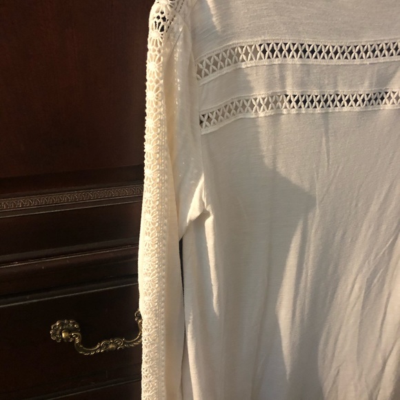 Deletta from Anthropologie top - Picture 4 of 8